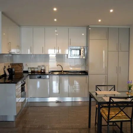 Apartment Sweet Sea
